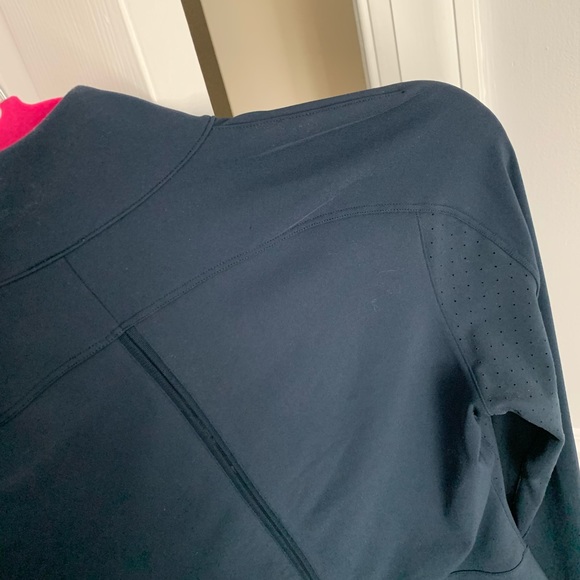 Limited Edition LuluLemon zip up Jacket - Picture 2 of 8